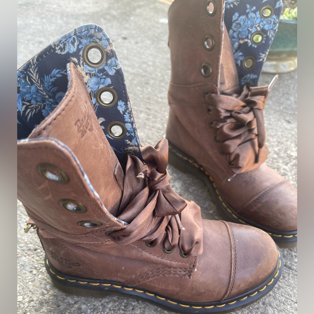 Dr martens Aimilie Lace Up Boots Size 6 Floral Fold Over - RARE